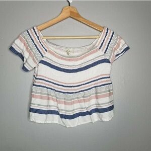 Style Envy size large cropped off the shoulders top‎